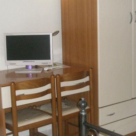 Hotel Athena Сполето Экстерьер фото